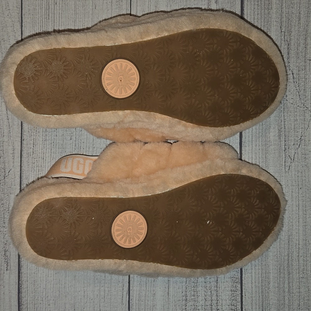 UGG Women's Fluff Yeah Slides Scallop Size 7 - Picture 7 of 8